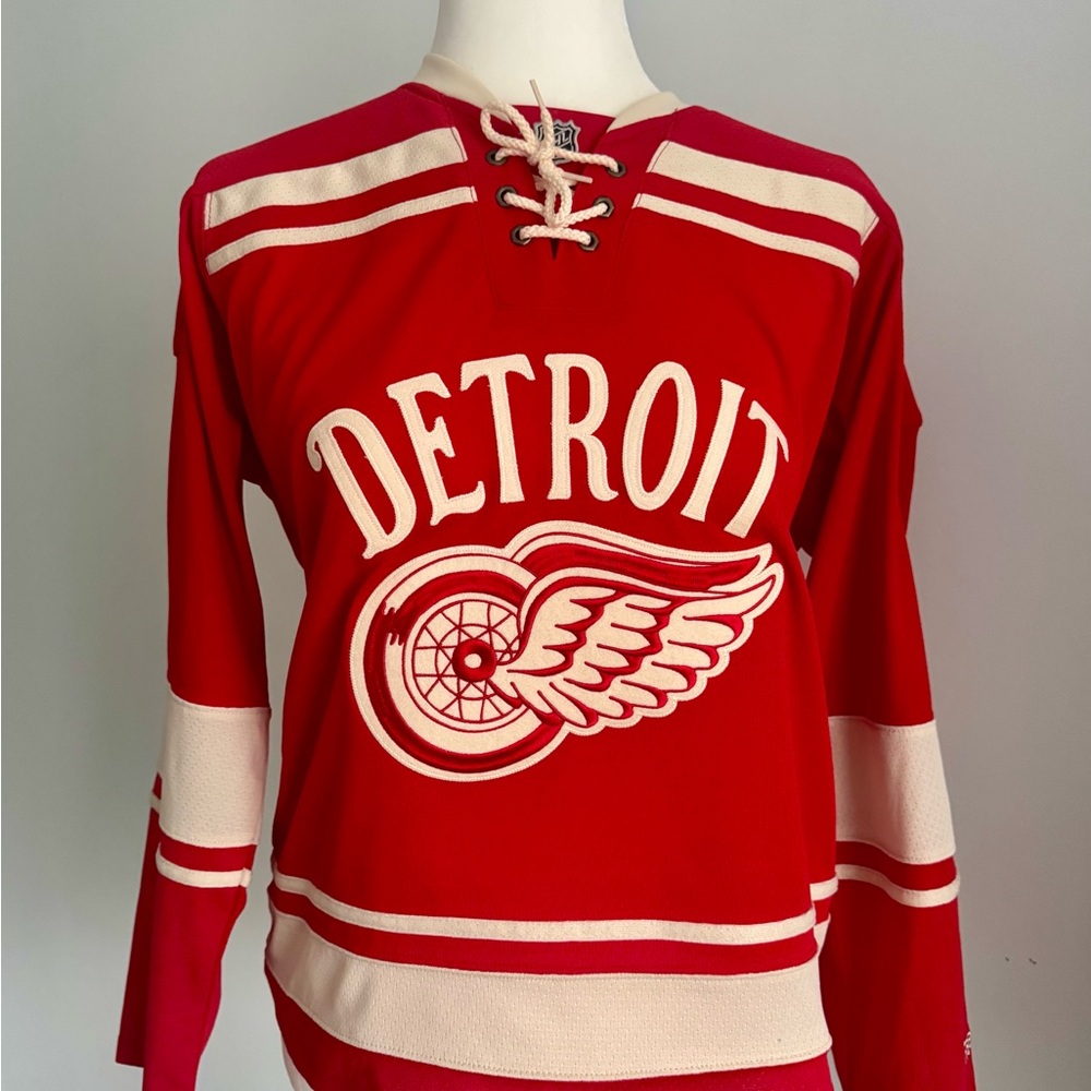 NWT DETROIT RED WINGS Official Reebok Womens Vintage NHL Hockey Jersey Medium